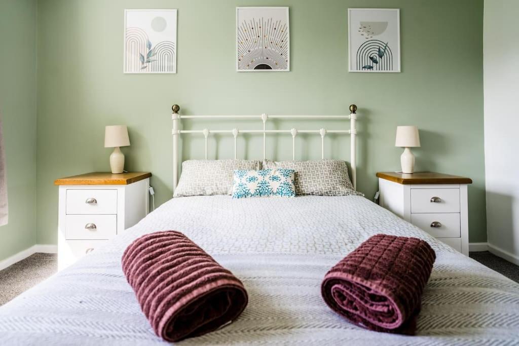 Lily's Stay, Parking And Close To Motor Point Arena Holiday home