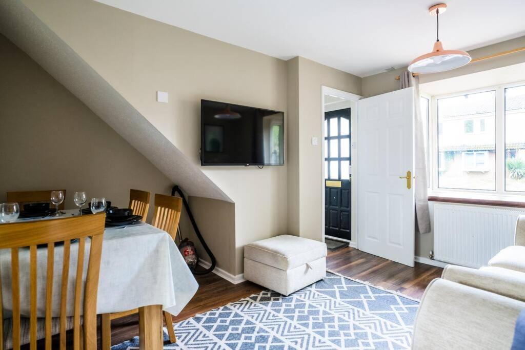 Holiday home Lily's Stay, Parking And Close To Motor Point Arena