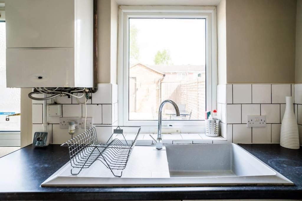 Lily's Stay, Parking And Close To Motor Point Arena Holiday home Nottingham