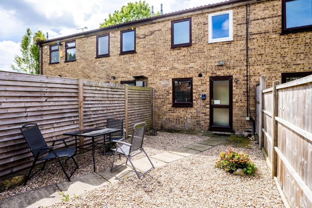 Holiday home Lily's Stay, Parking And Close To Motor Point Arena *